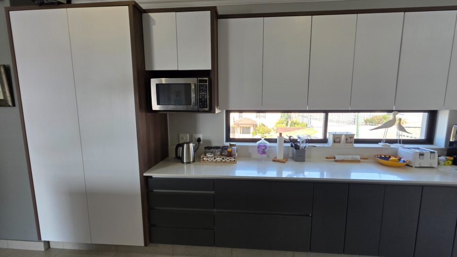 3 Bedroom Property for Sale in Island View Western Cape